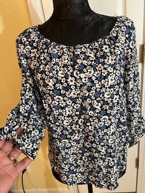 I.N. Studio Navy Blue Floral Button-Front Peasant Blouse